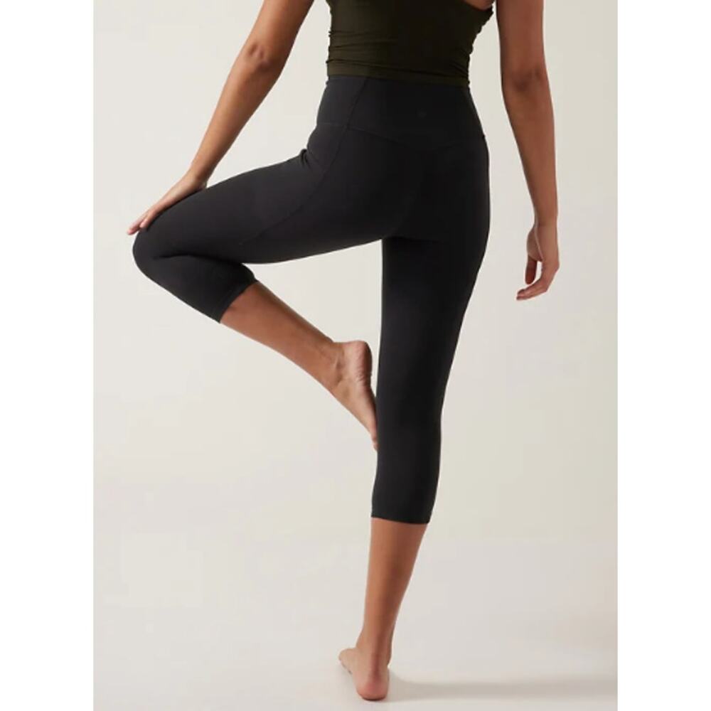 Athleta LP black Salutation Stash Pocket II Capri legging tight pant gym fitness - Picture 2 of 7